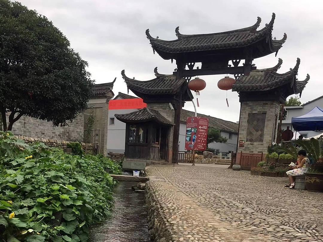 僵尸女友送月饼啦